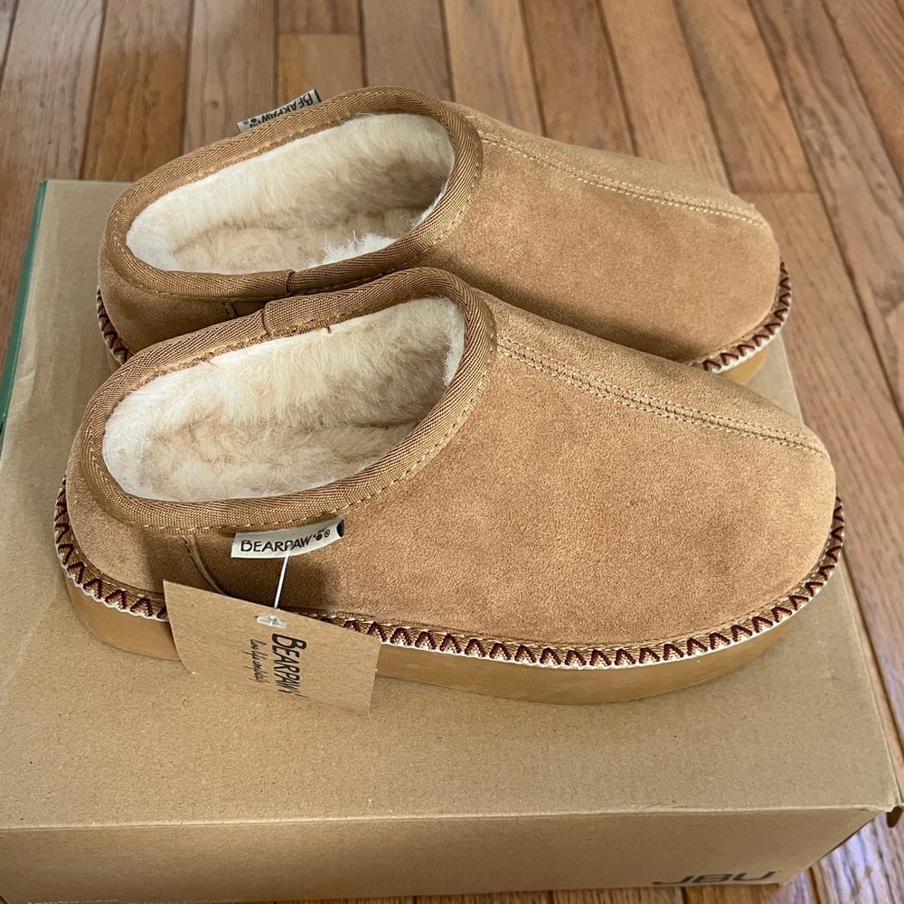 Bearpaw women’s hazelnut slippers